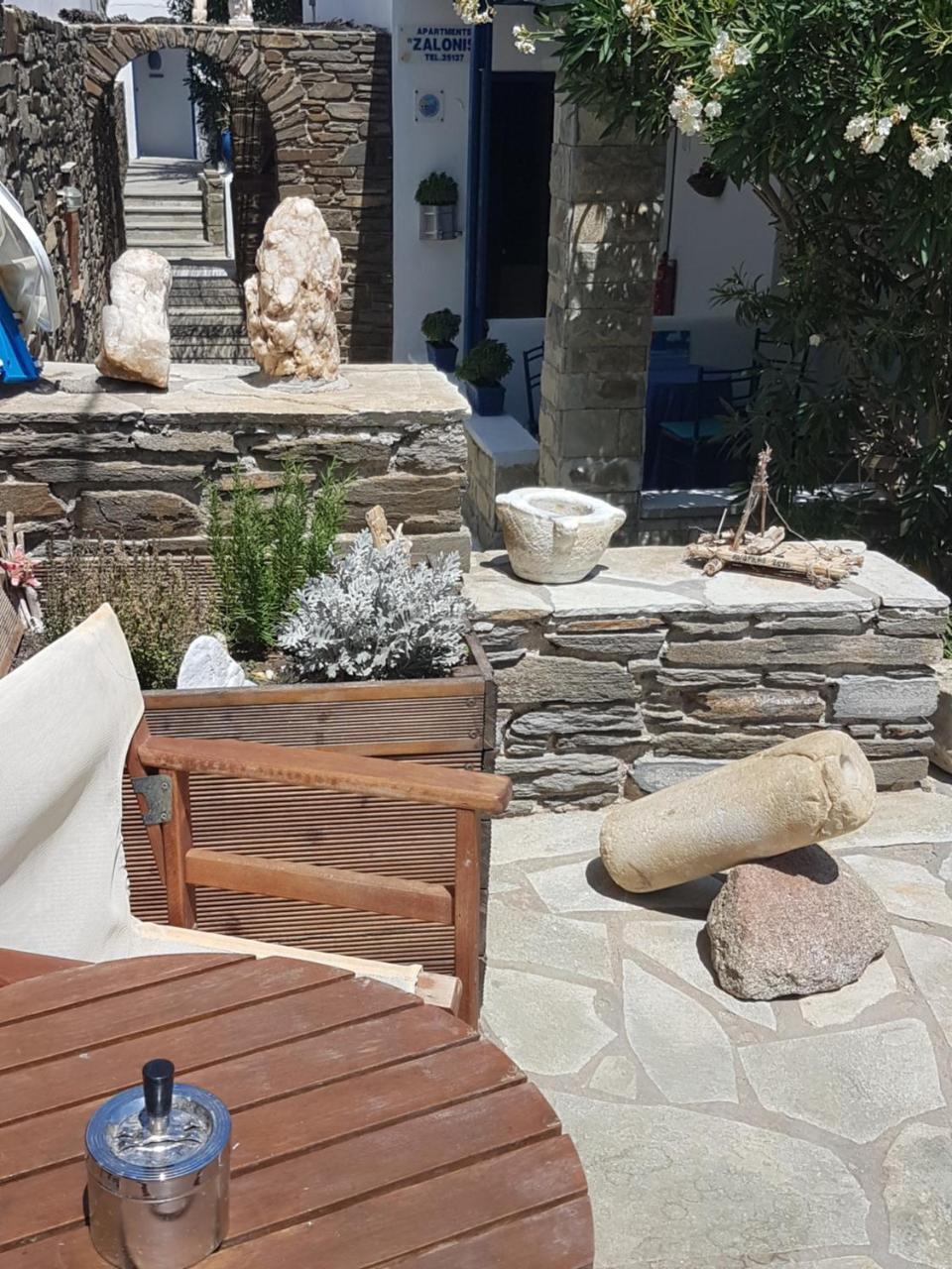 אגיוס יואניס Tinos Apartments Zalonis מראה חיצוני תמונה